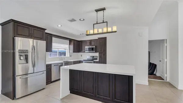 15021 SW 180th Ter, Miami, FL 33187