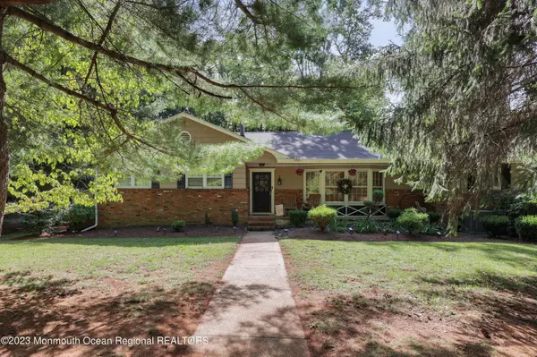 9 Holling Road, Colts Neck, NJ 07722