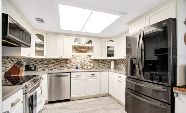 3221 GULFPORT AVE, Deltona, FL 32738