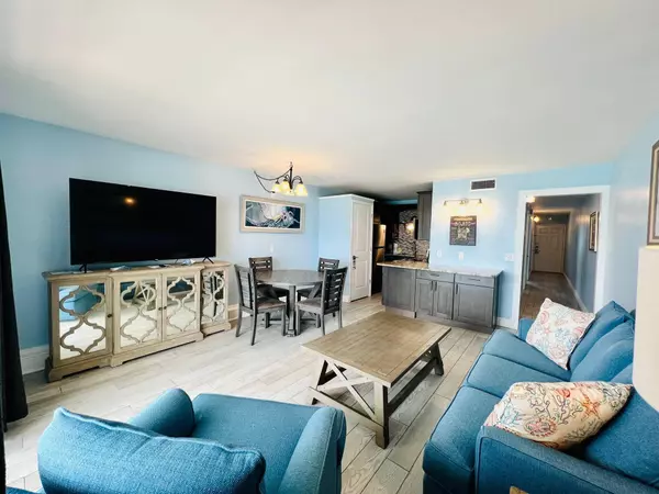 8743 Thomas Drive  #UNIT 922, Panama City Beach, FL 32408