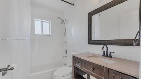 15021 SW 180th Ter, Miami, FL 33187