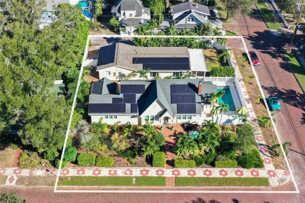 807 21ST AVE N, St Petersburg, FL 33704