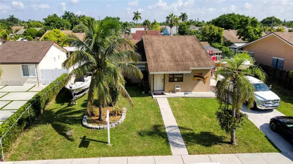 15959 SW 305th Ter, Homestead, FL 33033