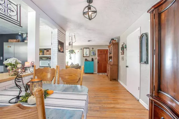 2227 TROPICAL TER, Deland, FL 32724