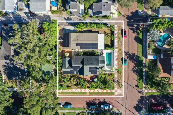 807 21ST AVE N, St Petersburg, FL 33704