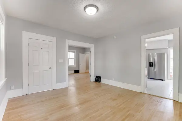 892 Cook AVE E, Saint Paul, MN 55106