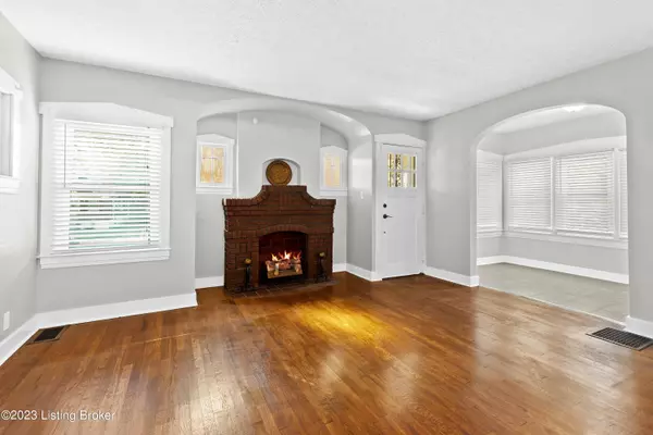 2115 Oregon Ave, Louisville, KY 40210