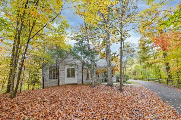 1907 Woodlands Place, Powell, OH 43065