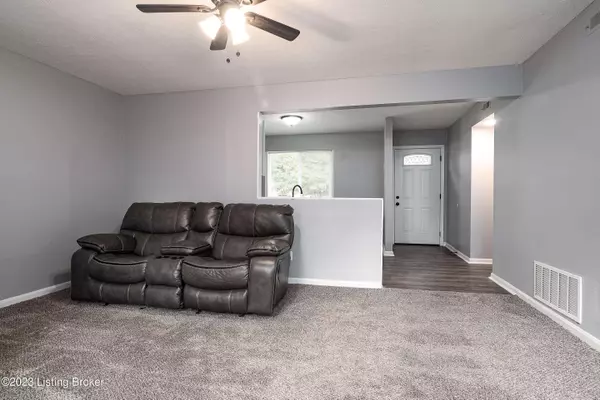 1014 Washington Way, Jeffersonville, IN 47130