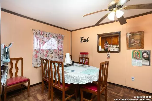 1459 Stonewall St, San Antonio, TX 78211