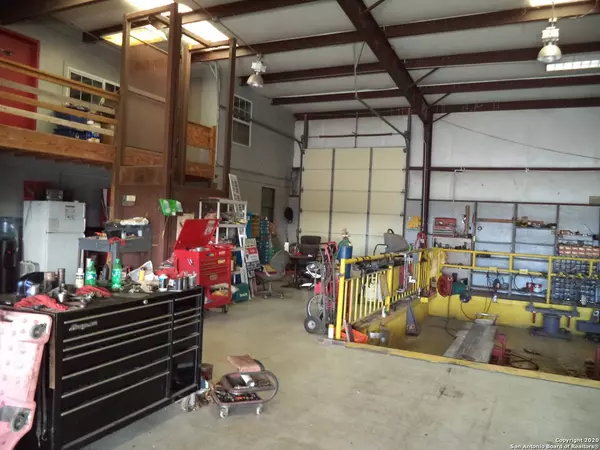 123 AT FM 1339 State Hwy 123, Seguin, TX 78155