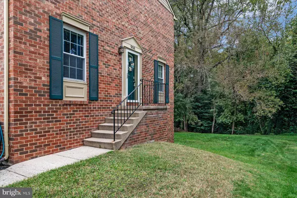 906 HINGHAM HARBOUR, Pasadena, MD 21122