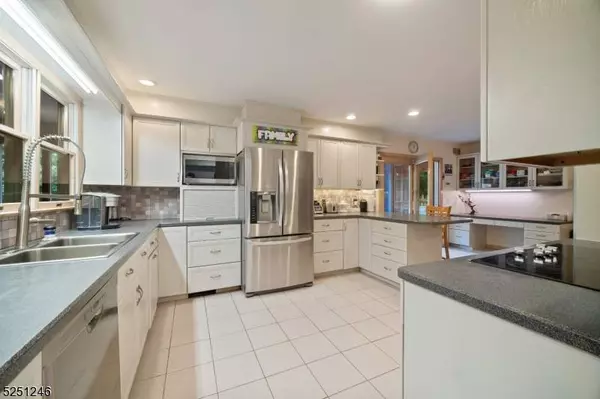 427 Green Rd, Sparta Twp., NJ 07871