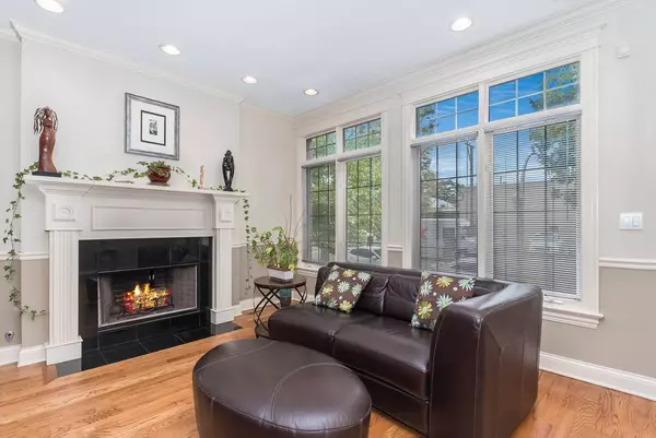 5087 N Kimberly AVE, Chicago, IL 60630