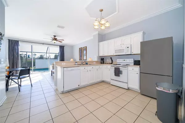 2591 MANESHAW LN, Kissimmee, FL 34747