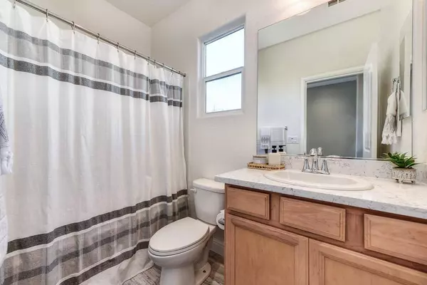 9176 Hourglass CIR, Roseville, CA 95747