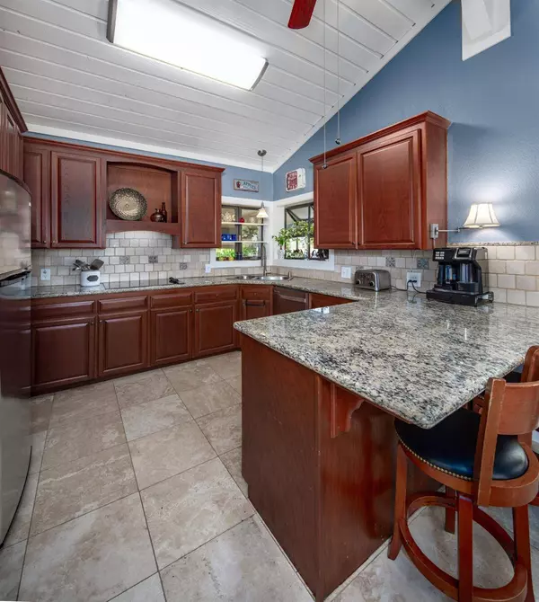 338 Diamond Oaks RD, Roseville, CA 95678