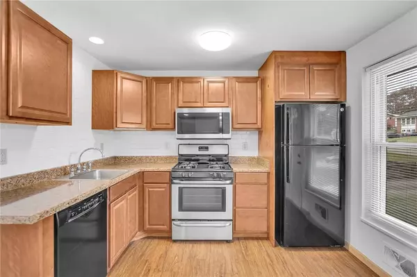 3758 Evergreen Dr, Monroeville, PA 15146