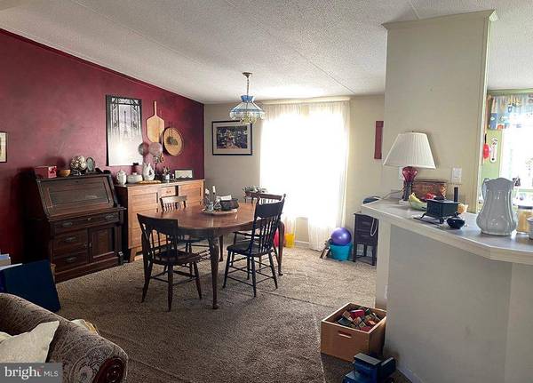 210 DEER RUN DR, Honey Brook, PA 19344