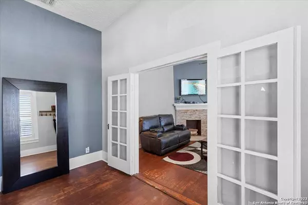 136 Uvalde St, San Antonio, TX 78210