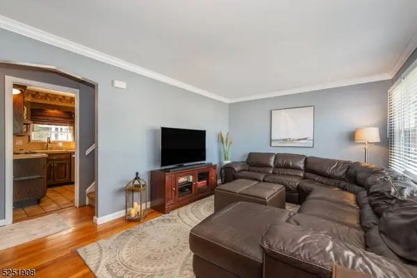 384 Broad St, Clifton City, NJ 07013