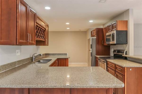 8330 SPRING HILL DR, Spring Hill, FL 34606