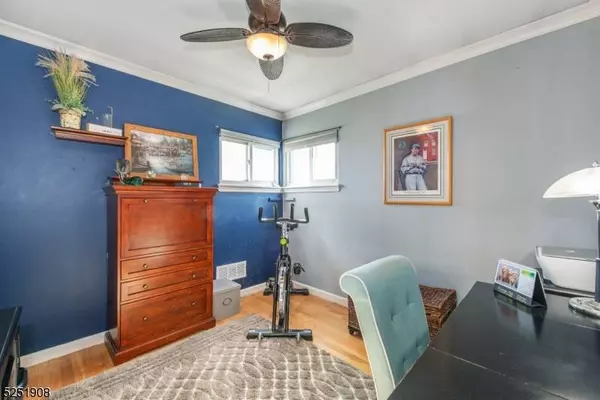 384 Broad St, Clifton City, NJ 07013