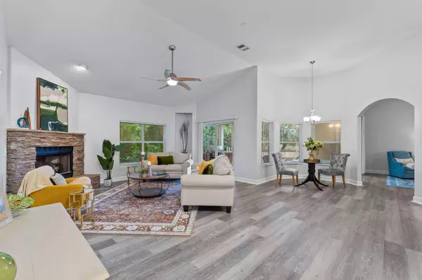 2058 Pine Ranch Drive, Navarre, FL 32566