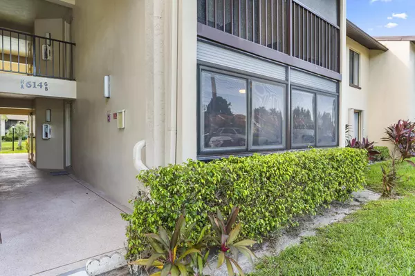 614 Sea Pine WAY B1, Greenacres, FL 33415