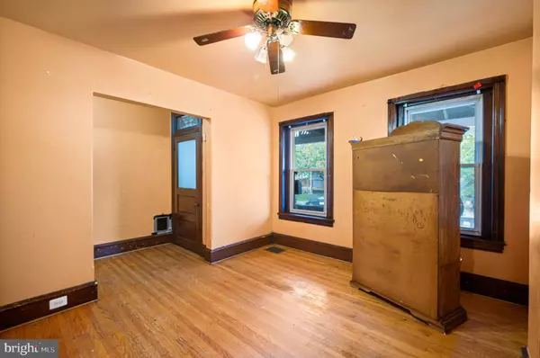 47 CURTIS AVE, Woodbury, NJ 08096