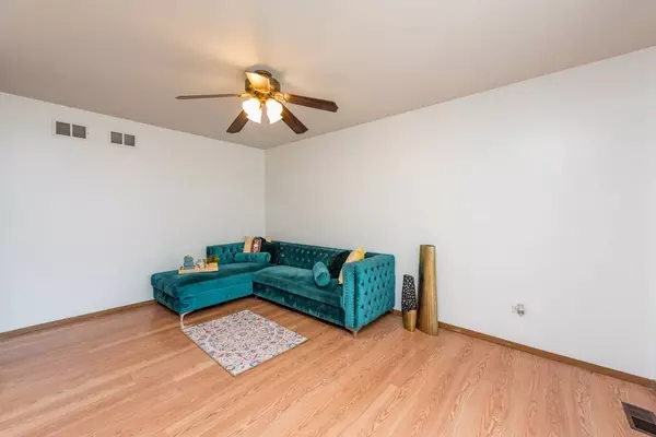 2303 Elizabeth Avenue, Zion, IL 60099