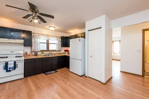 2303 Elizabeth Avenue, Zion, IL 60099