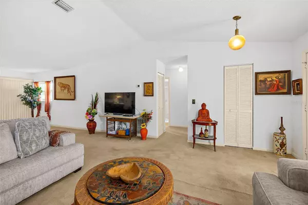 10 WATERFORD PL, Palm Coast, FL 32164