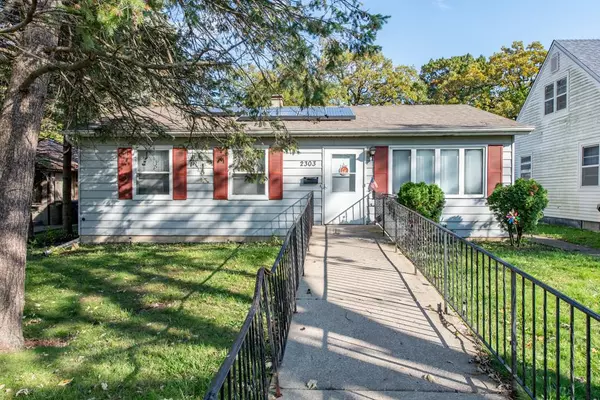 2303 Elizabeth Avenue, Zion, IL 60099