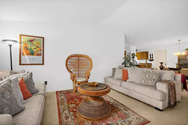 10 WATERFORD PL, Palm Coast, FL 32164