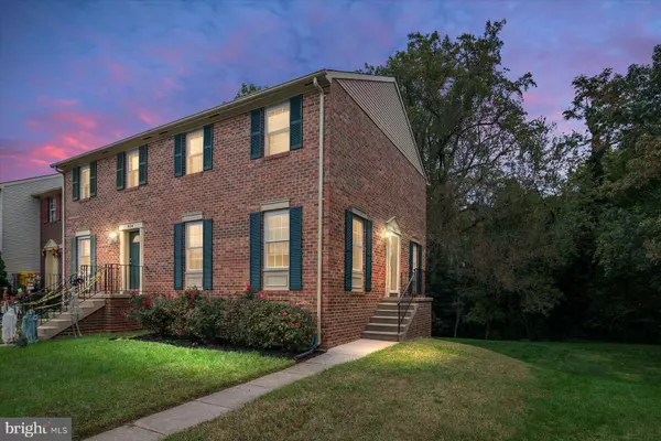 906 HINGHAM HARBOUR, Pasadena, MD 21122