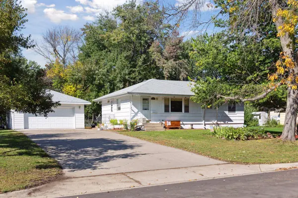 7117 Douglas DR N, Brooklyn Park, MN 55429