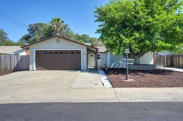 6351 Eldon AVE, Loomis, CA 95650