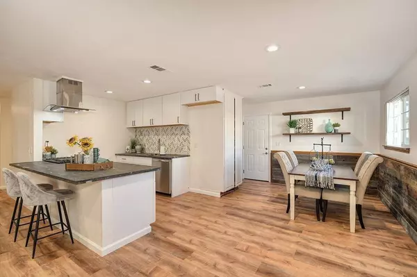 6351 Eldon AVE, Loomis, CA 95650