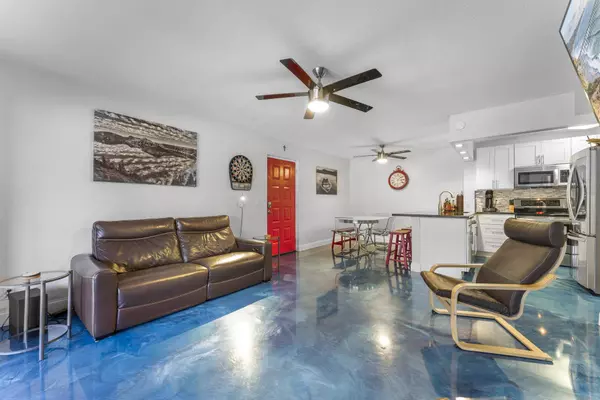 614 Sea Pine WAY B1, Greenacres, FL 33415