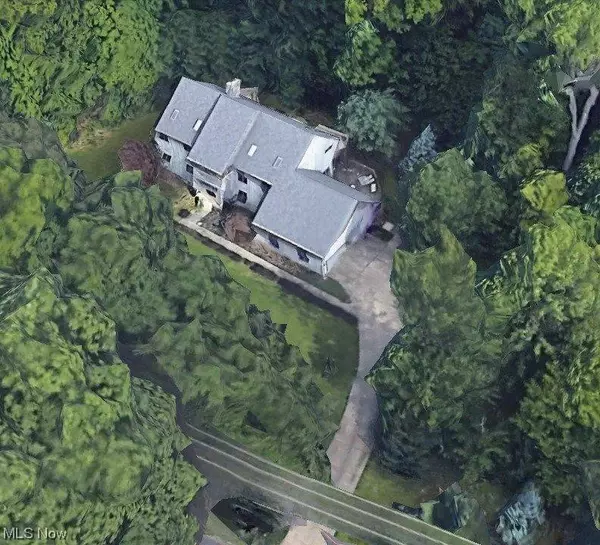 4088 Leffingwell RD, Canfield, OH 44406