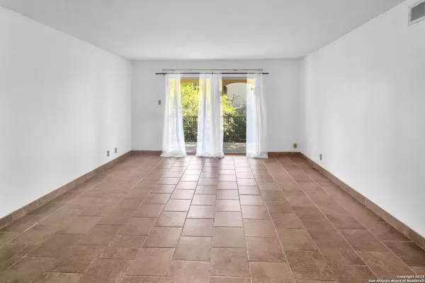 8702 VILLAGE DR UNIT 1103, San Antonio, TX 78217