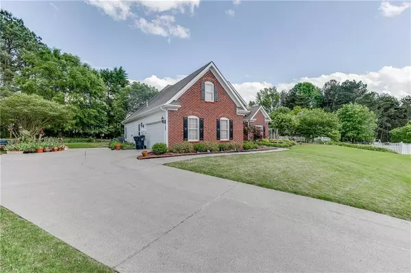 4411 Dartford CT, Hoschton, GA 30548