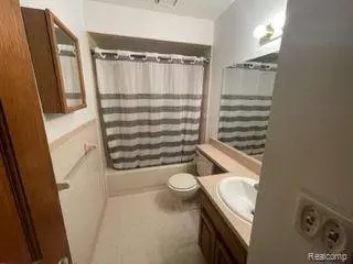 29814 UTICA Road, Roseville, MI 48066