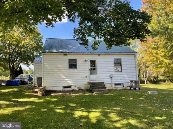 17398 HAMILTON STATION RD, Hamilton, VA 20158