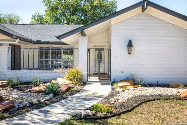 501 MOORSIDE DR, Windcrest, TX 78239-2537