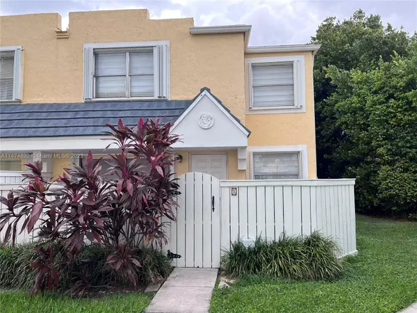 6825 SW 45th Ln #1, Miami, FL 33155