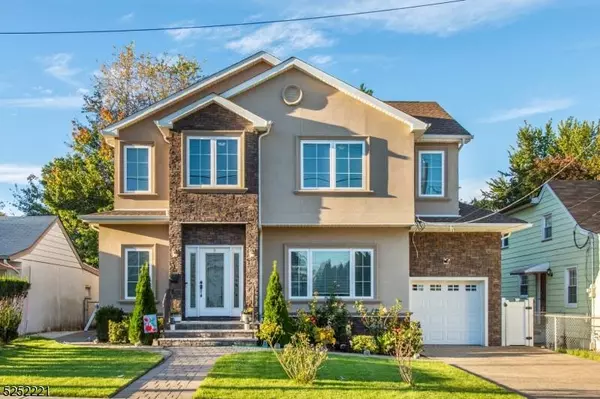 10 Rollins Ave, Clifton City, NJ 07011