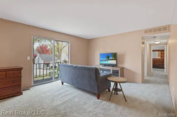 24648 SPRING Lane, Harrison Township, MI 48045