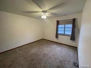 29814 UTICA Road, Roseville, MI 48066